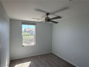 8686 Glen Echo Ave in Las Vegas, NV - Foto de edificio - Building Photo