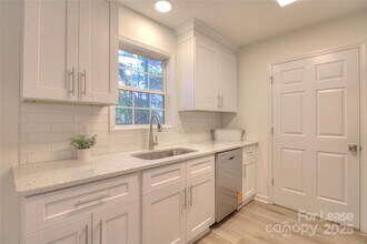 205 N Church St in Waxhaw, NC - Building Photo - Building Photo