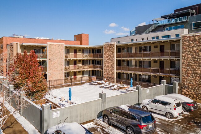 250 Pearl St in Denver, CO - Foto de edificio - Building Photo