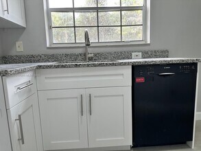 891 Cypress Park Way in Pompano Beach, FL - Building Photo - Building Photo