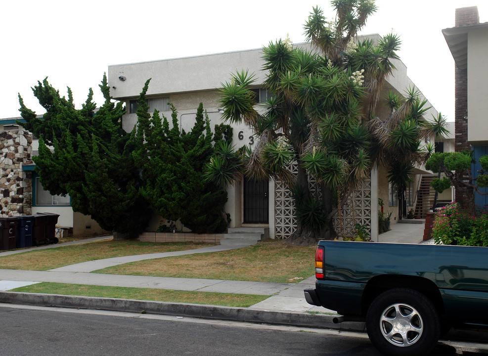 11630 Eucalyptus Ave in Hawthorne, CA - Building Photo