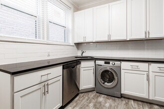 1124 Maple Ave, Unit 2 in Evanston, IL - Foto de edificio - Building Photo