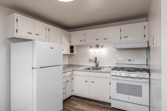 Clayton Village Apartments in Vestal, NY - Building Photo - Interior Photo