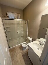 305 MacArthur Way in Brentwood, CA - Building Photo - Building Photo