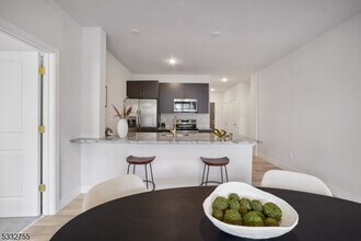 227 N Walnut St in East Orange, NJ - Building Photo - Building Photo