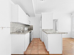 1027 Pennsylvania Ave in Miami Beach, FL - Foto de edificio - Building Photo