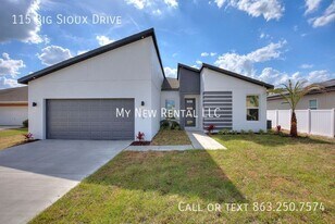 115 Big Sioux Dr in Poinciana, FL - Building Photo