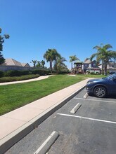 4641 Partow Way in Oceanside, CA - Foto de edificio - Building Photo