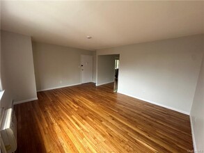 316 High Ave-Unit -2E in Nyack, NY - Building Photo - Building Photo