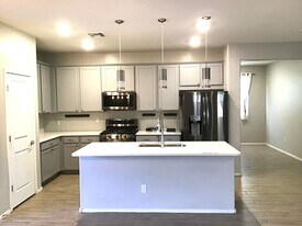 8000 N Scholes Ave in Tucson, AZ - Building Photo