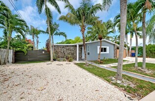 9720 SW 161st St, Unit B in Miami, FL - Building Photo