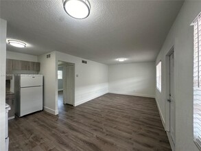 2910 Pierce St in Hollywood, FL - Building Photo - Building Photo
