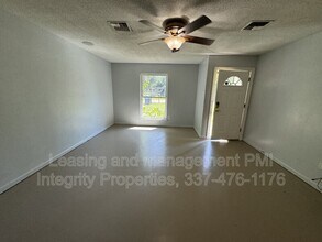 114 Damon Dr in Lafayette, LA - Foto de edificio - Building Photo