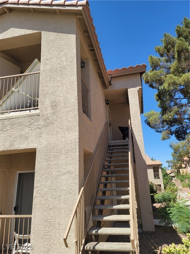 2110 Los Feliz St in Las Vegas, NV - Foto de edificio - Building Photo