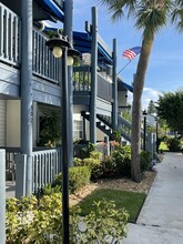 1617 NE Nautical Pl in Jensen Beach, FL - Foto de edificio - Building Photo