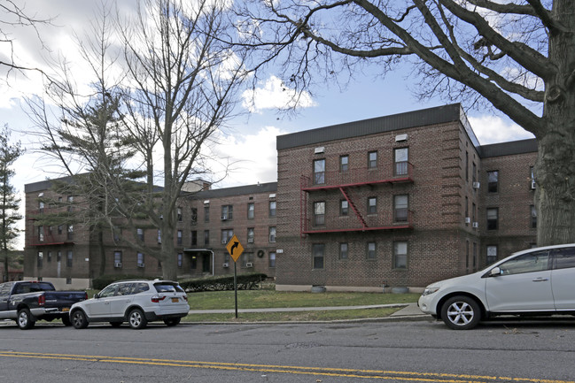 Cunningham Heights in Jamaica, NY - Building Photo - Building Photo