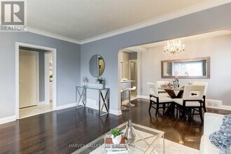 183 Franklin Ave in Toronto, ON - Building Photo - Building Photo