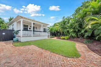 735 Newark St in West Palm Beach, FL - Building Photo - Building Photo