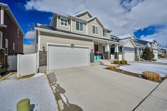 794 Star Spangled Dr in Bluffdale, UT - Foto de edificio - Building Photo