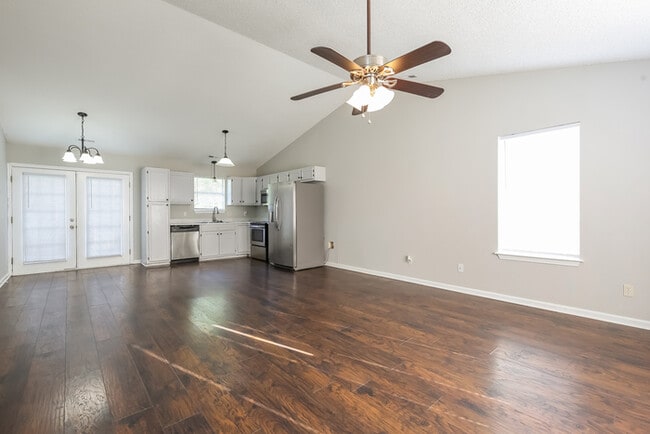408 Raspberry Ln in Fountain Inn, SC - Foto de edificio - Building Photo