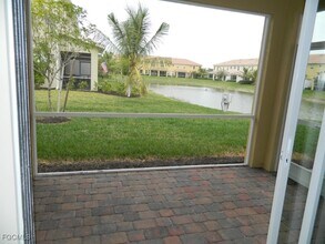 3876 Burrfield Street in Ft. Myers, FL - Foto de edificio - Building Photo