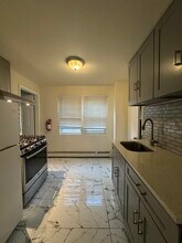 386 Kennedy Dr in Fairview, NJ - Building Photo - Building Photo