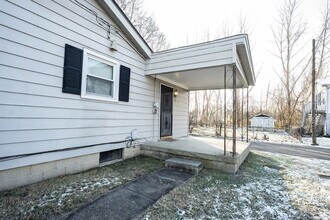 1615 E Southport Rd in Indianapolis, IN - Building Photo - Building Photo