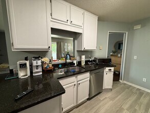 14357 Estates Ave in Apple Valley, MN - Building Photo - Building Photo