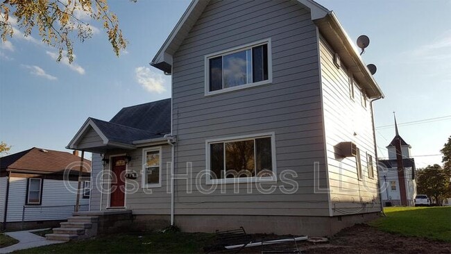 26251 Gibraltar Rd in Flat Rock, MI - Building Photo - Building Photo