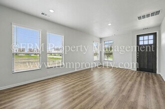 2121 Luna Dr in Waxahachie, TX - Building Photo - Building Photo