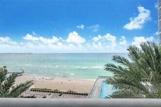 15811 Collins Ave, Unit 704 in North Miami Beach, FL - Building Photo - Building Photo