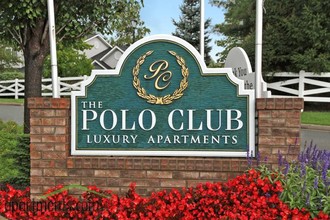 Polo Club in Strongsville, OH - Foto de edificio - Building Photo