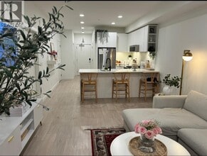 2345 Rindall Ave in Port Coquitlam, BC - Building Photo - Building Photo