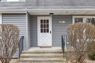 5631 S Oak St in Hinsdale, IL - Building Photo - Building Photo