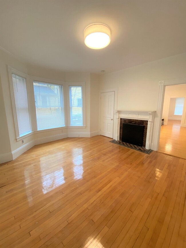 25 Highland Ave, Unit 1R in Cambridge, MA - Building Photo - Building Photo