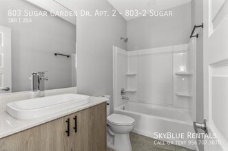 803 Sugar Gdn Dr in Pharr, TX - Building Photo - Building Photo