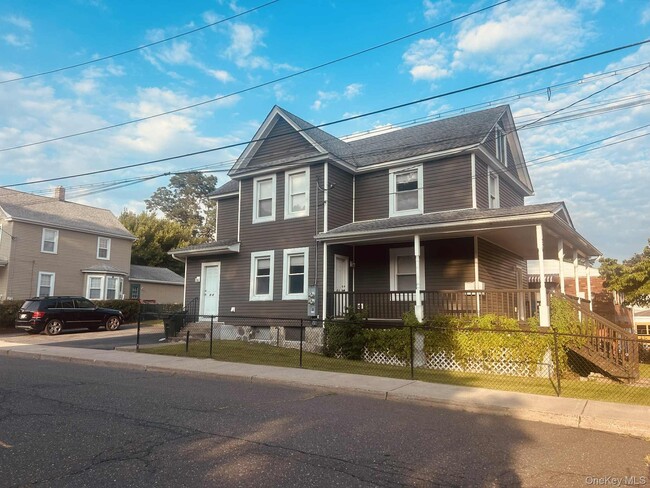 22 Cozzens Ave in Highland Falls, NY - Building Photo - Building Photo