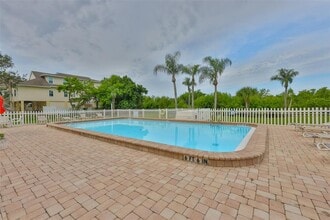 9000 Commodore Dr in Seminole, FL - Building Photo - Building Photo