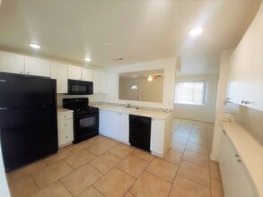 1144 E Mission Ln in Phoenix, AZ - Building Photo - Building Photo