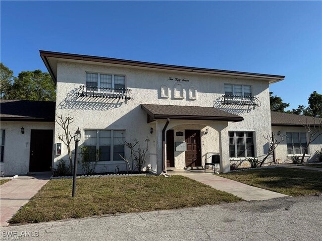 1057 Southdale Rd in Ft. Myers, FL - Building Photo - Building Photo