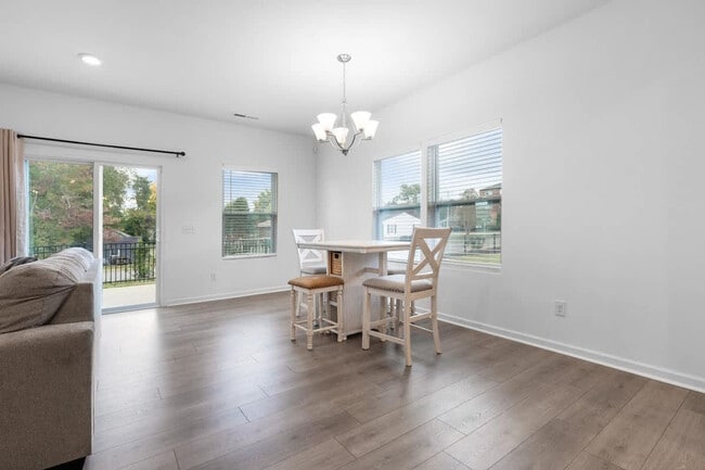 2 Saltford Ln in Greensboro, NC - Building Photo - Building Photo