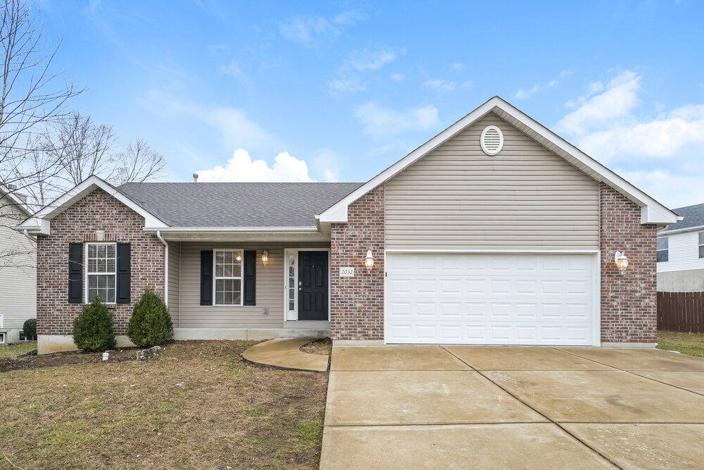 2032 Belmont Dr in Festus, MO - Building Photo