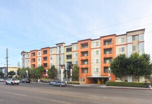 6940 Sepulveda in Van Nuys, CA - Building Photo