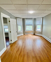 346 Chelsea St, Unit 2-bed 1-bat WD in Boston, MA - Building Photo - Building Photo