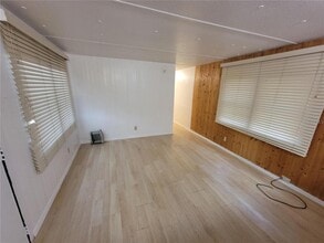 8957 SE 144 St in Summerfield, FL - Building Photo - Building Photo