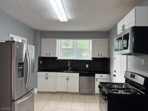 351 Ogden St in Orange, NJ - Building Photo - Building Photo