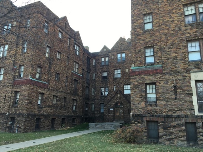 13641 Dexter Ave in Detroit, MI - Foto de edificio - Building Photo