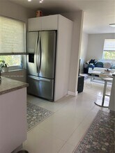 1560 NE 129th St in North Miami, FL - Building Photo - Building Photo