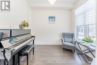 45 Shining Willow Ct in Richmond Hill, ON - Building Photo - Building Photo