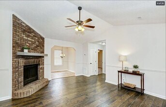 211 Barberry Ln in Toney, AL - Building Photo - Building Photo